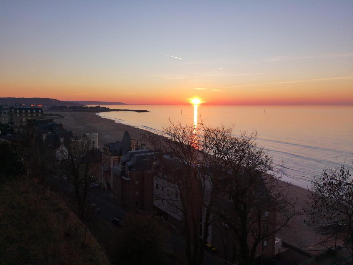 Du Cote De Chez Swann 1 Trouville-sur-Mer Exterior foto